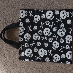 Skull print cloth purse